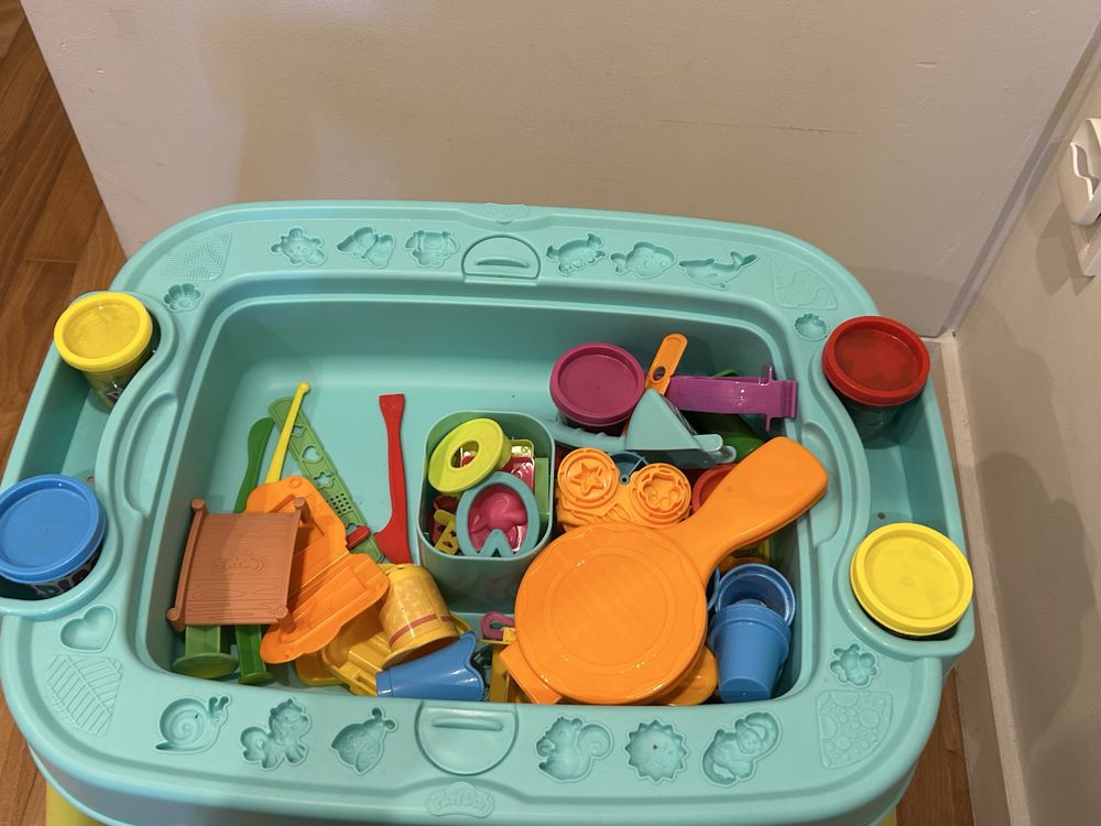 Mesa atividades plasticina