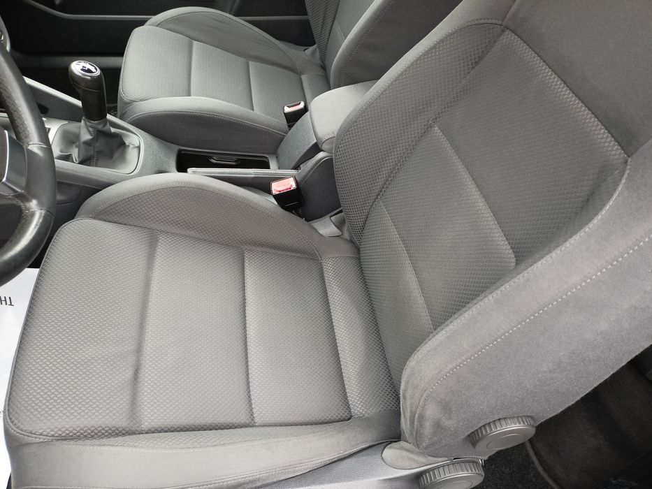 Volkswagen Golf V 1.9 TDI 105 KM – Klimatronik, Navi, Kamera cofania