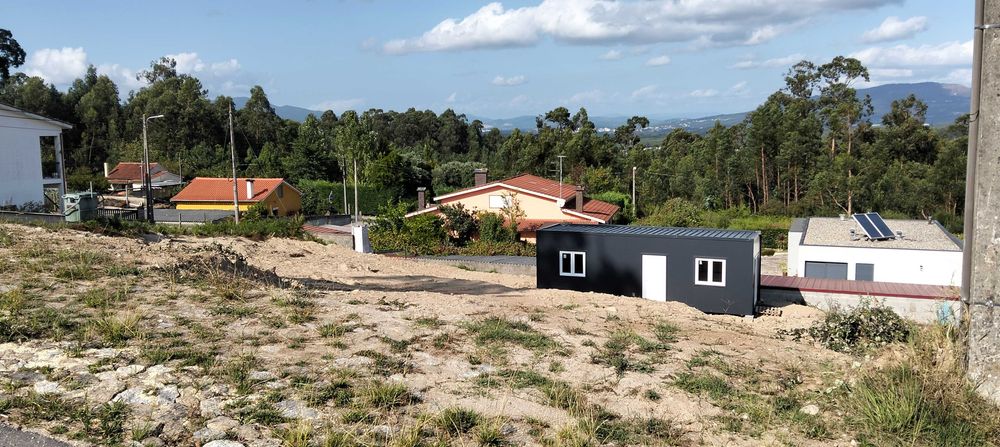 Terreno com anexo modelar