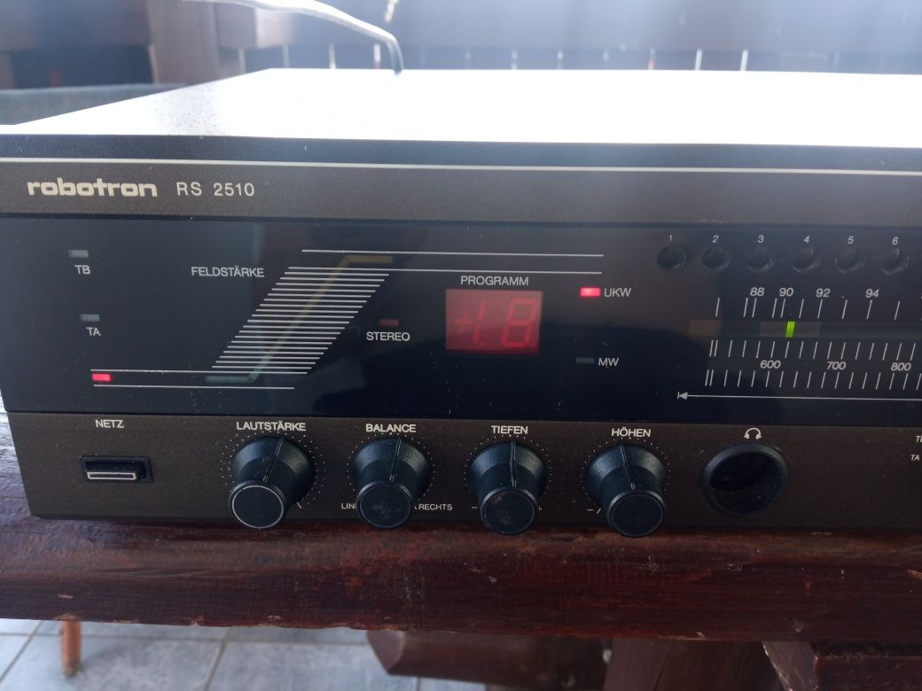 Amplituner Robotron RS 2510.