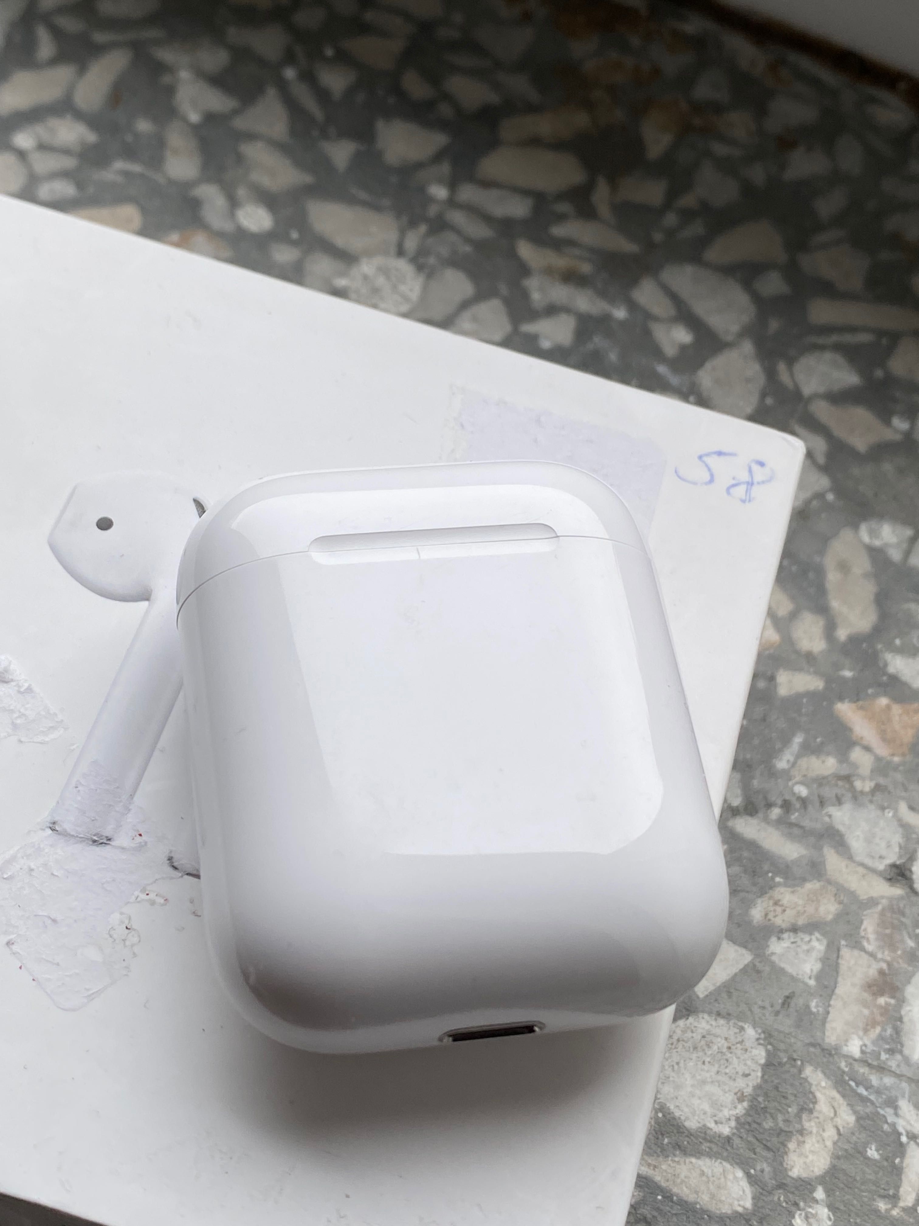 Oryginalne etui ładujące case Apple AirPods 1 2 jak nowe