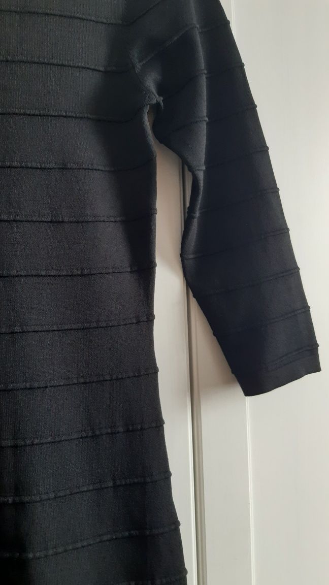 Elegancka intensywnie czarna sukienka, 65%wiskoza, YAS, rozmiar S / 36