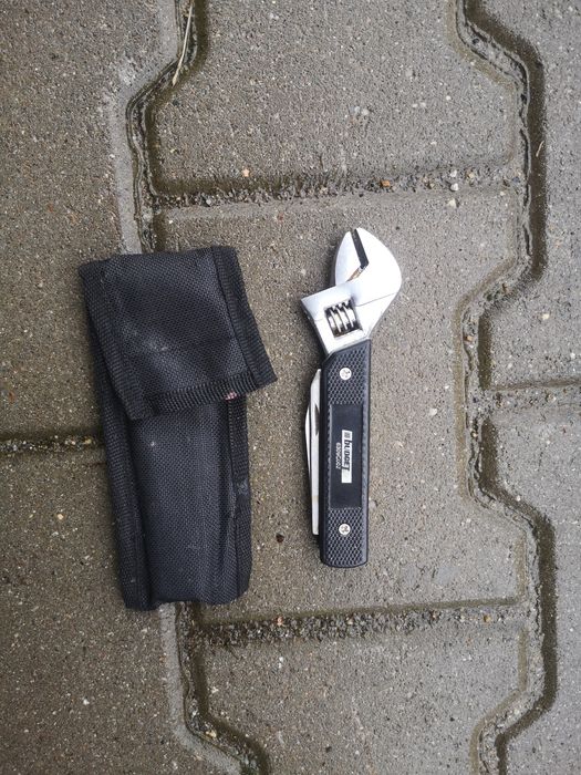 Narzędzie wielofunkcyjne klucz francuski scyzoryk wyprzedaż garażowa