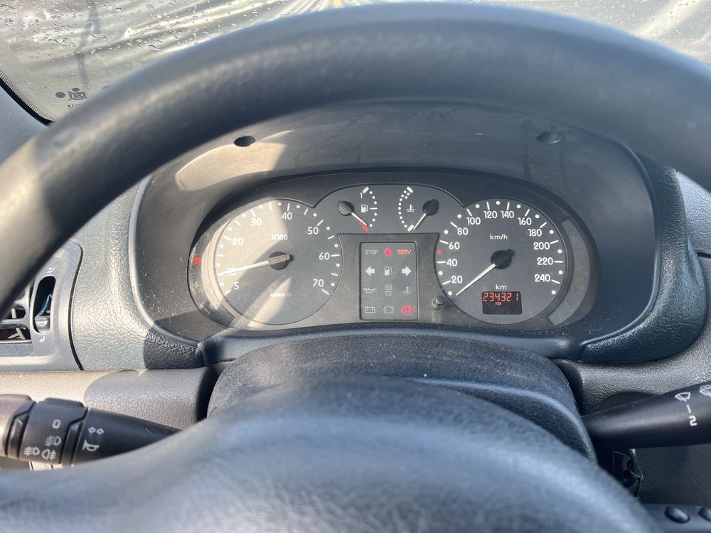 Renault Clio 2002