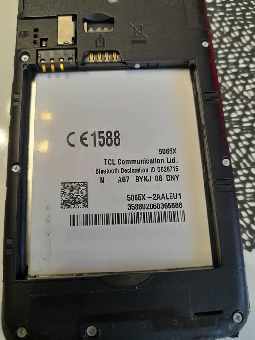 Smartfon Alcatel OneTouch Pop 3 (na części)