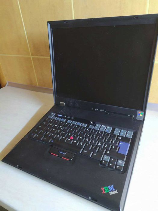 Винтажный ретро-ноутбук IBM Thinkpad G41