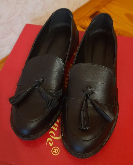 Взуття шкіряне, різне