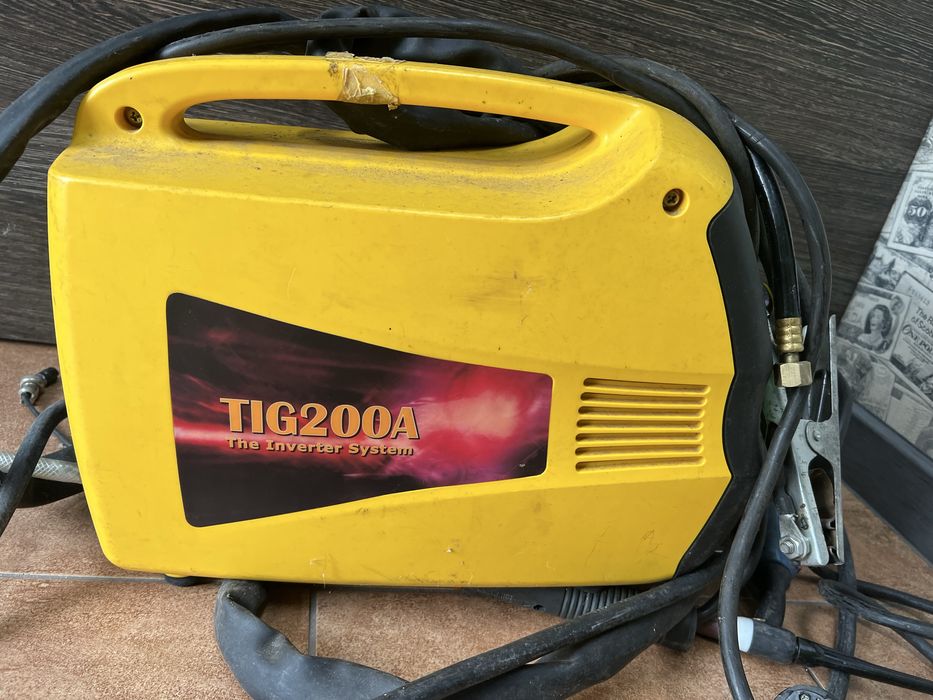 Spawarka inwentorowa Tig200A plus kable