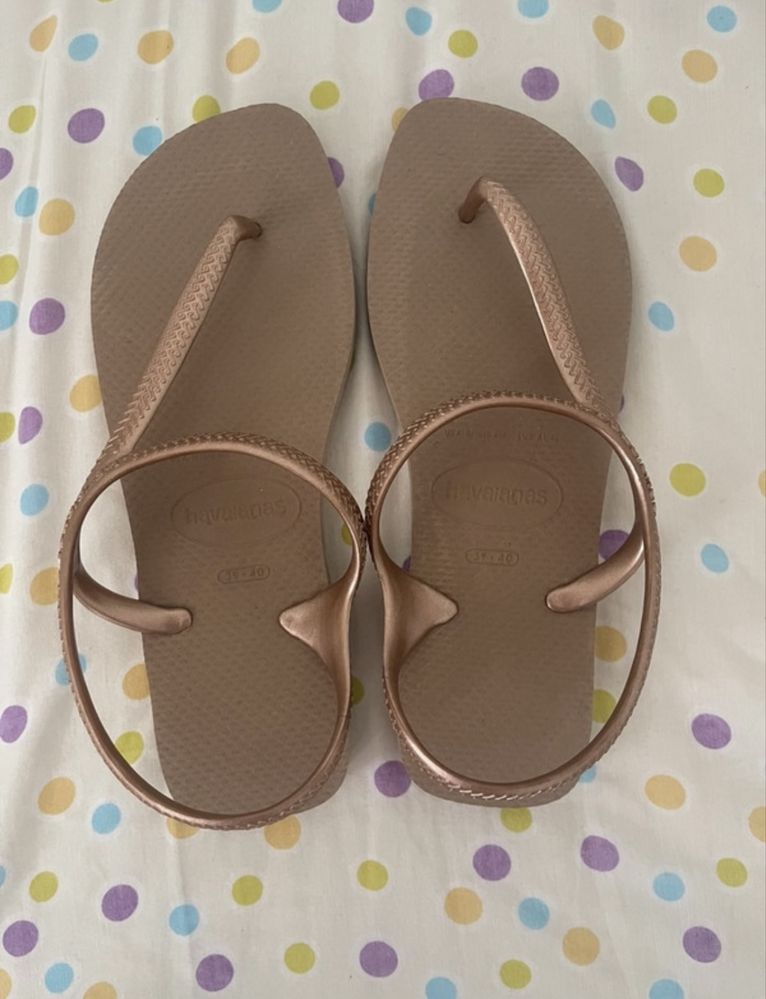Chinelas havainas