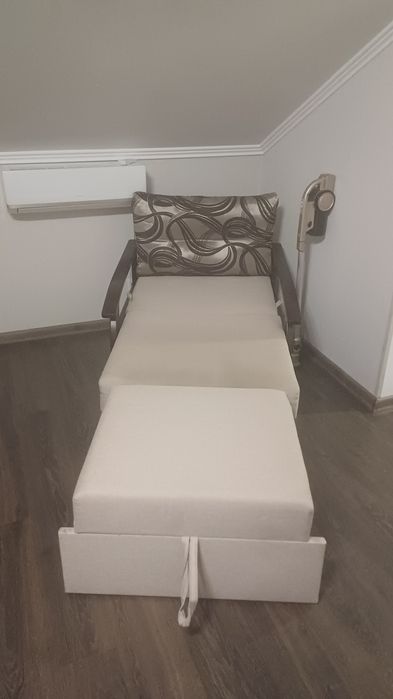 Продам м'яке розкладне крісло