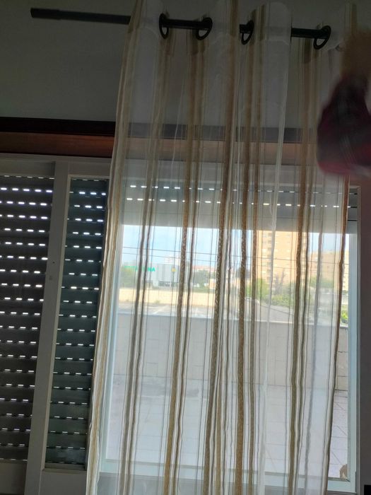 Cortinas em bom estado