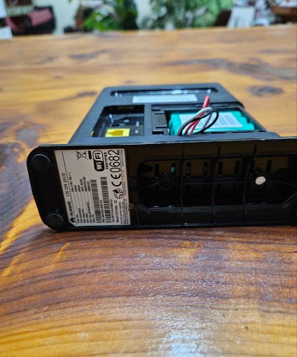 Router Huawei LTE CPE E5172 - Internet 4G Rápida e Fiável!