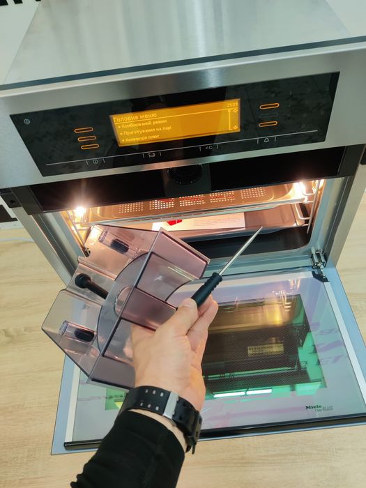 Виставка! Духова шафа+пароварка Miele DGC5080XL. Germany.