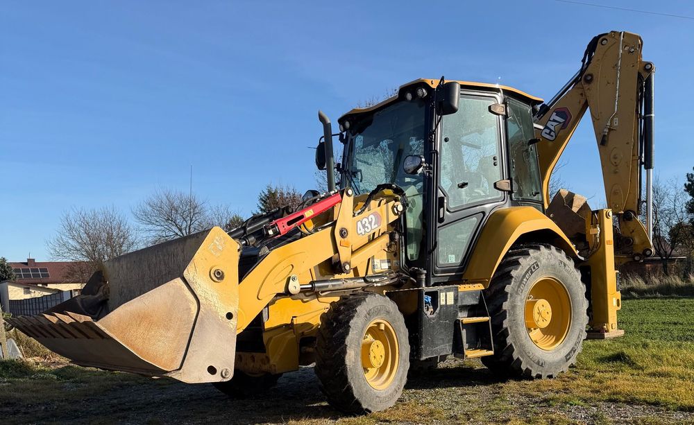 Caterpillar 432  Caterpillar 432 nowy model 2900h