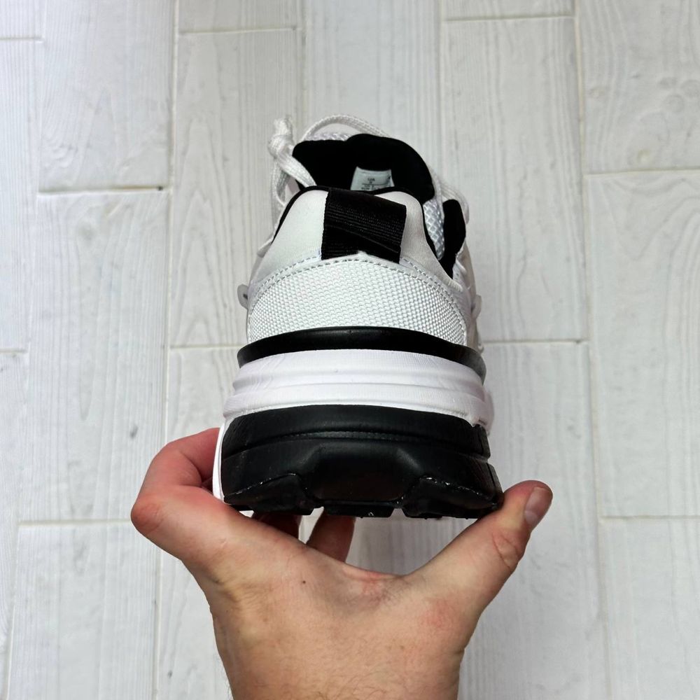Чоловічі кросівки nike v2k run