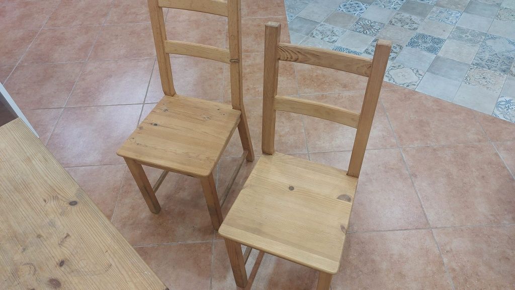 Conjunto Mesa Ikea INGO e 4 Cadeiras Ivar