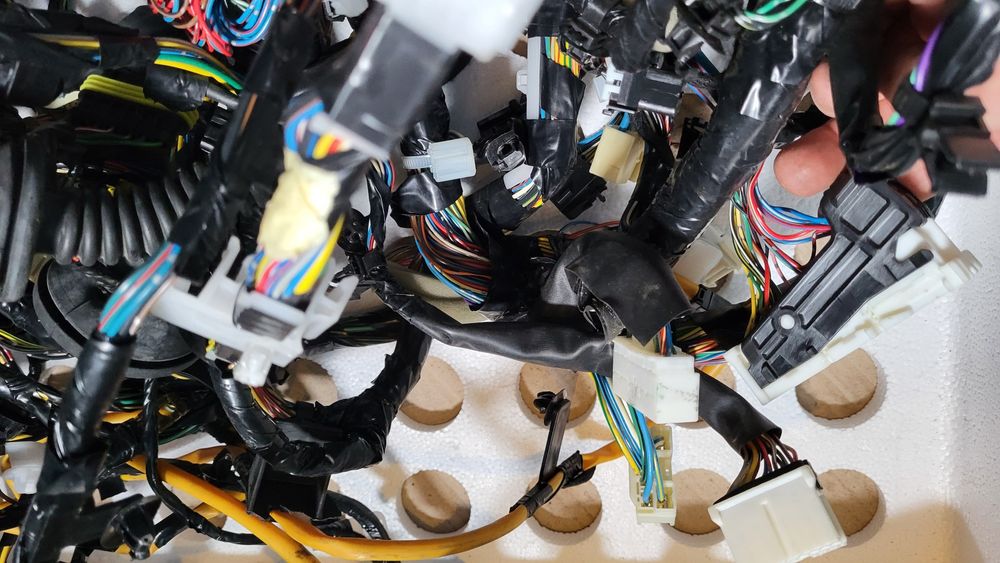 Проводка торпеды, салона Mitsubishi Colt 6 CZ3 2004-12, 1.3 роб, 4A90