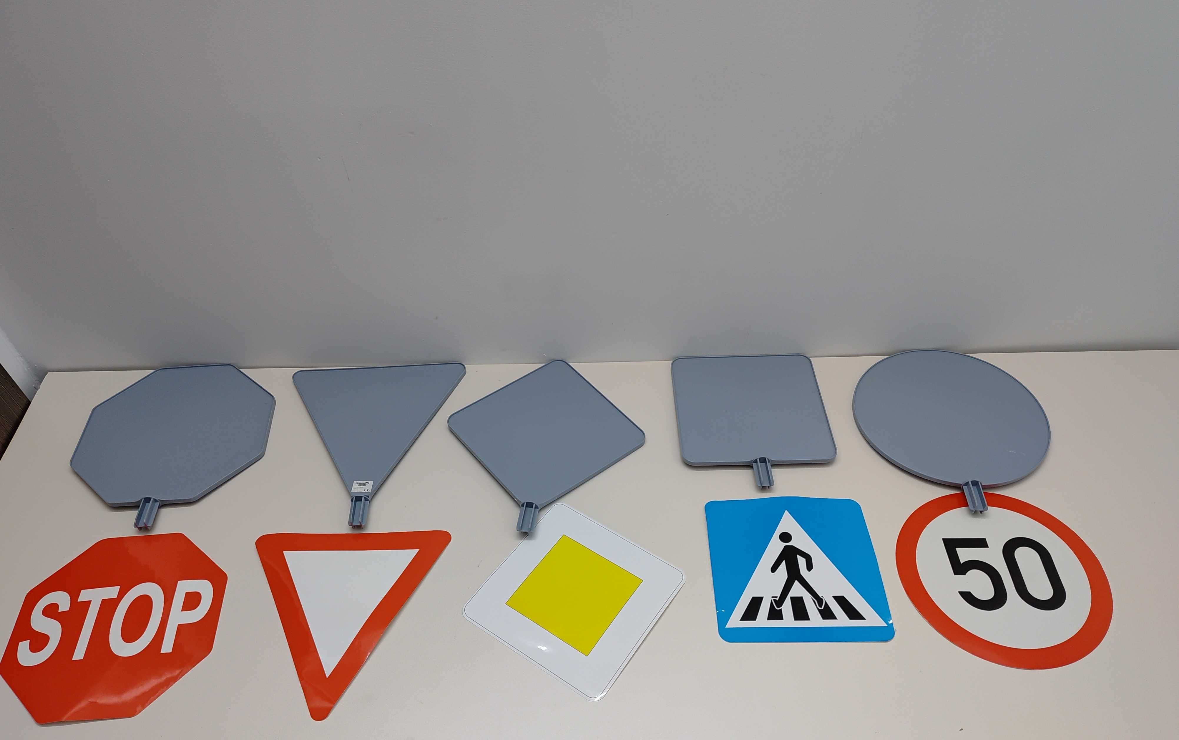 JAMARA 460257 – Traffic-Set-Grand A, 5 różnych znaków drogowych