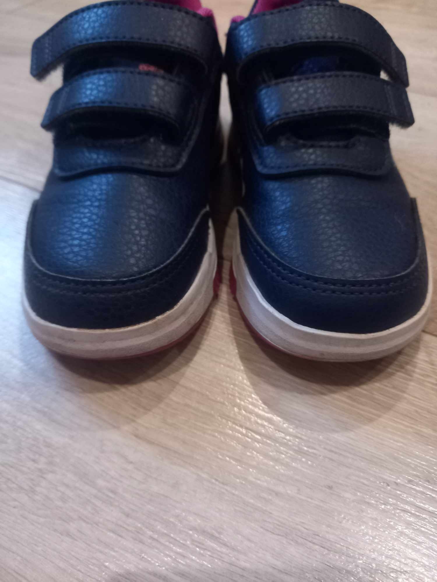 Sprzedam buty dla dziewczynki adidas