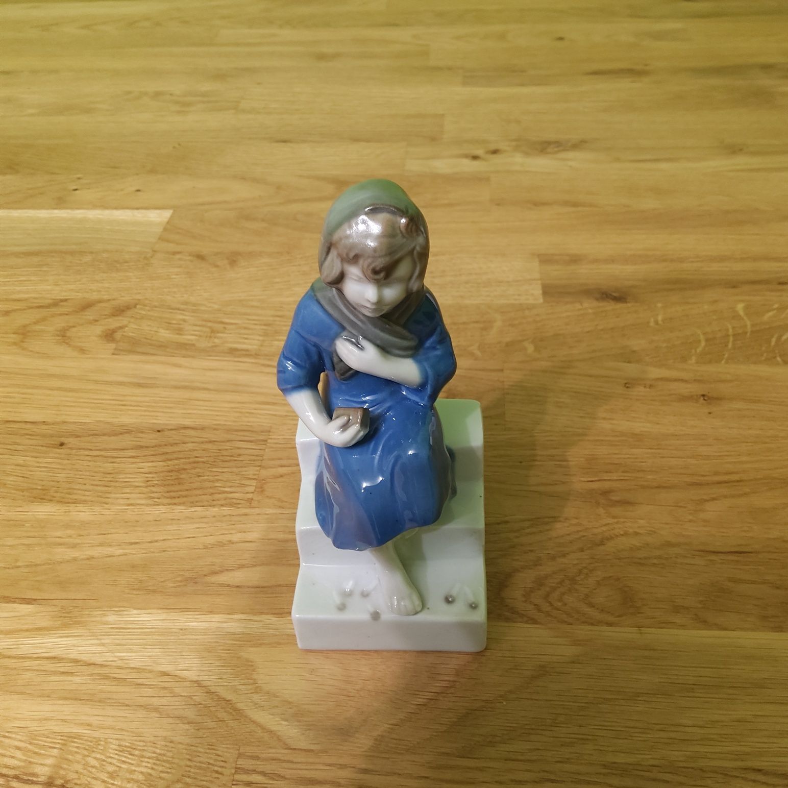 Figurka - GRAFENTHAL - dziewczynka z zapałkami