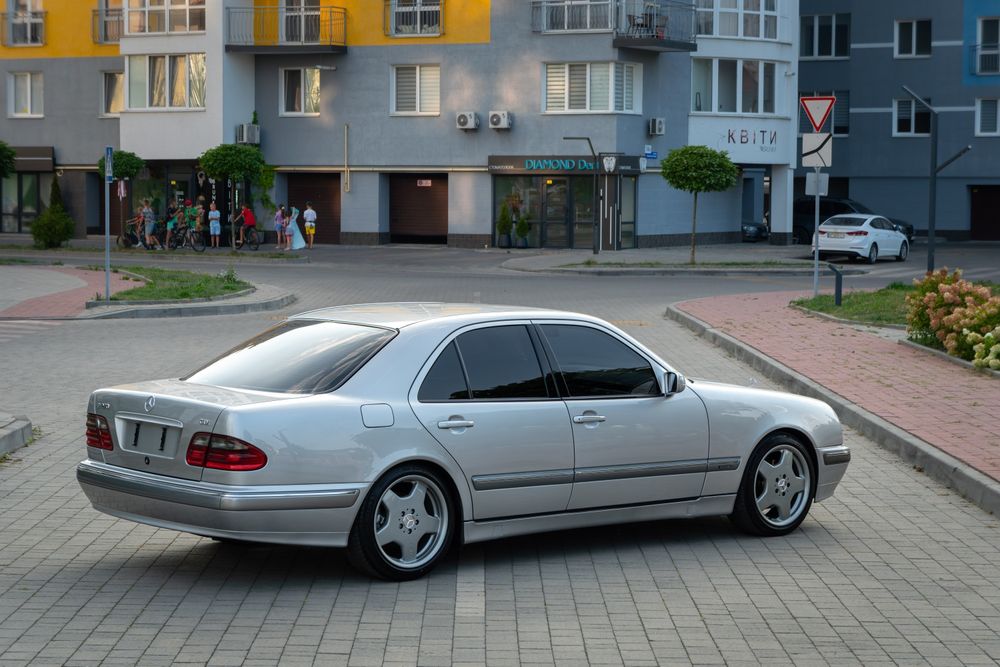 Mercede-Benz E-class W210 2.7CDI Очкарік