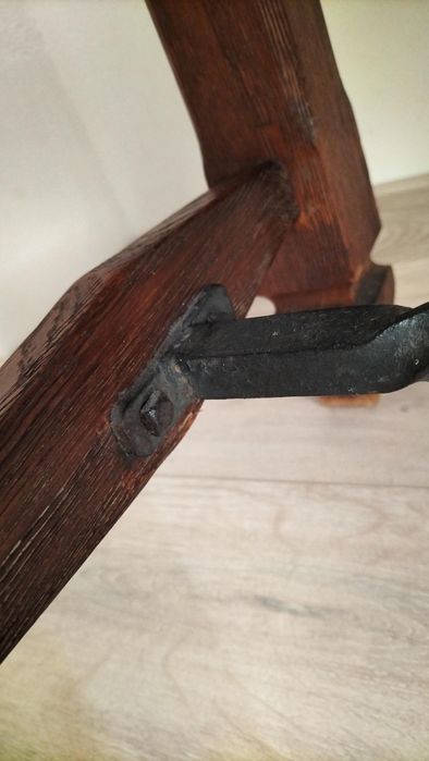 Stary stół drewniany dębowy z szufladami i kutymi elementami