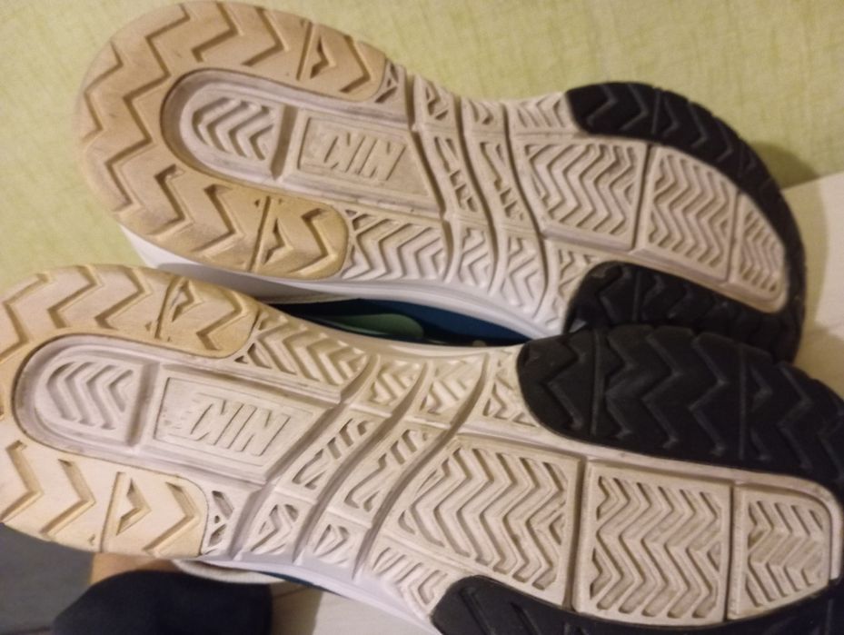 Кросівки Nike Vapor court