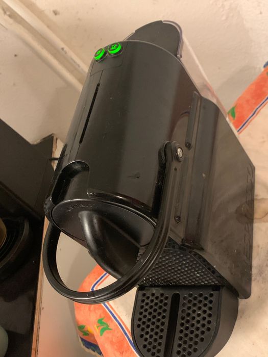 Cafeteira Nespresso inissia