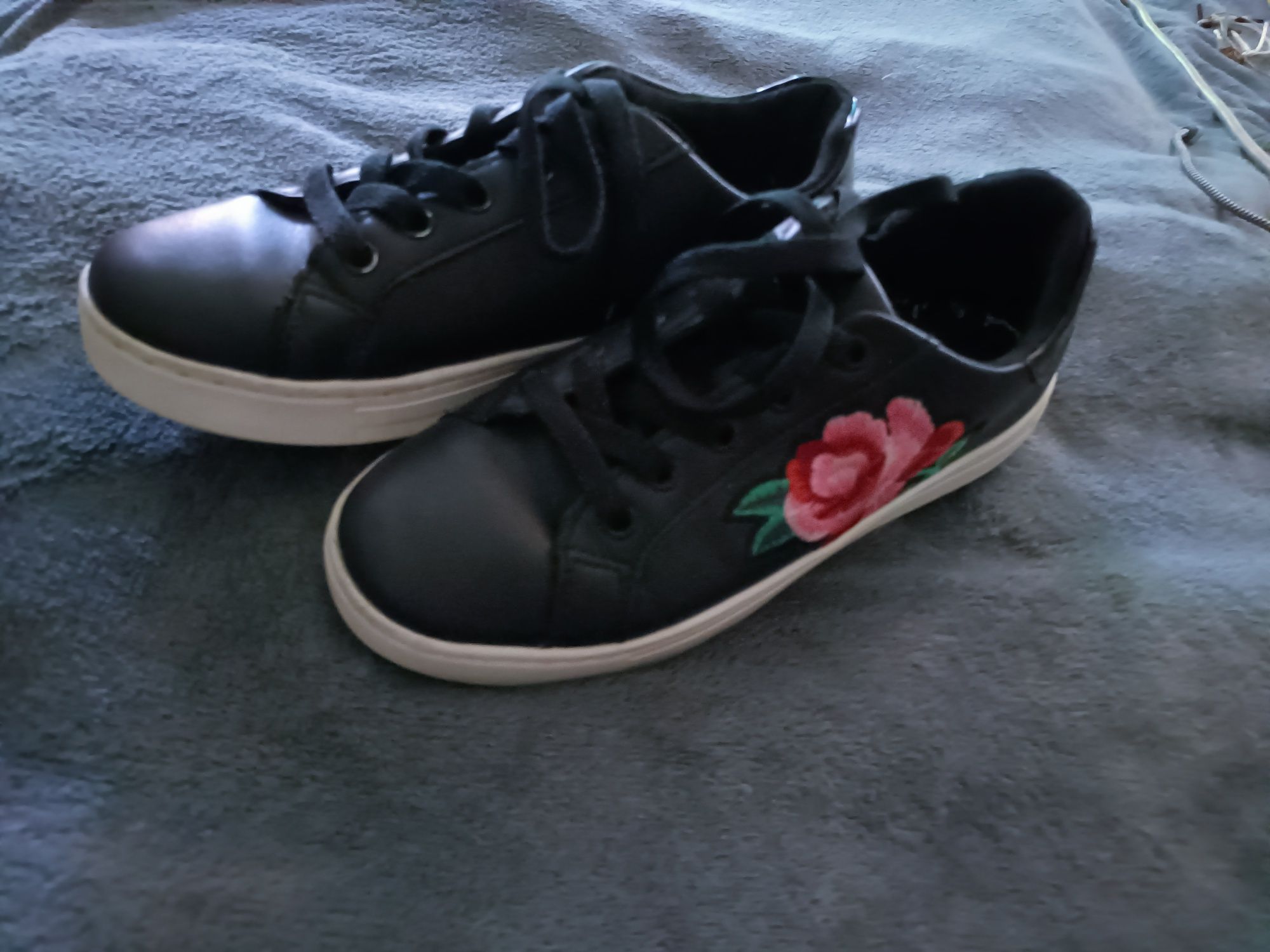 Buty sportowe roz 33