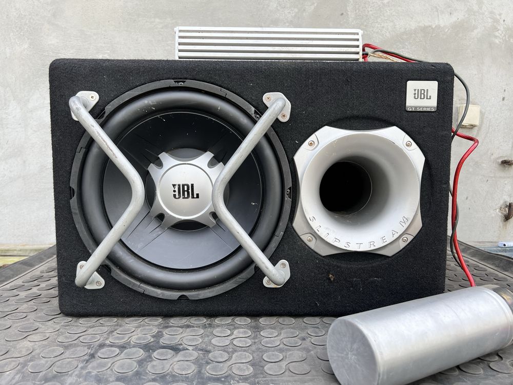 Subwoofer samochodowy JBL GT5-1204BR + wzmacniacz BLAUPUNKT