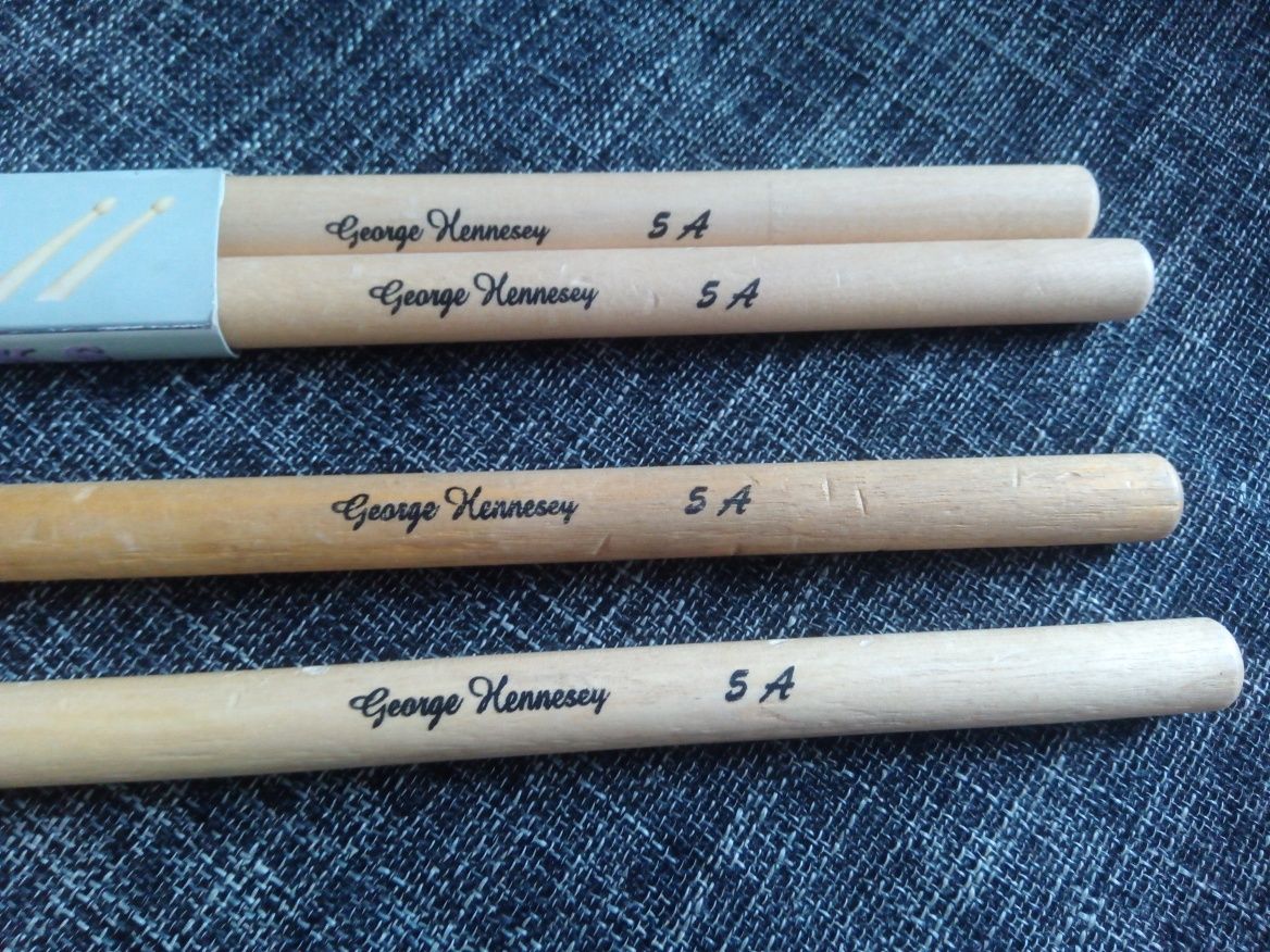 Pałeczki drewniane perkusyjne George Hennesey 5A.