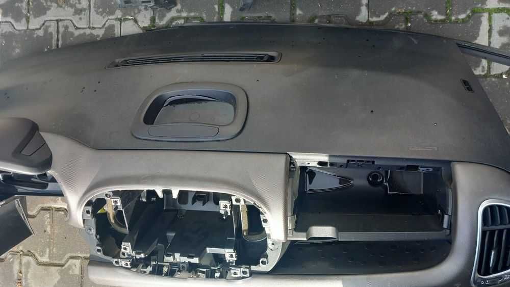 Deska rozdzielcza konsola kokpit Fiat 500 L Oryginał Europa airbag