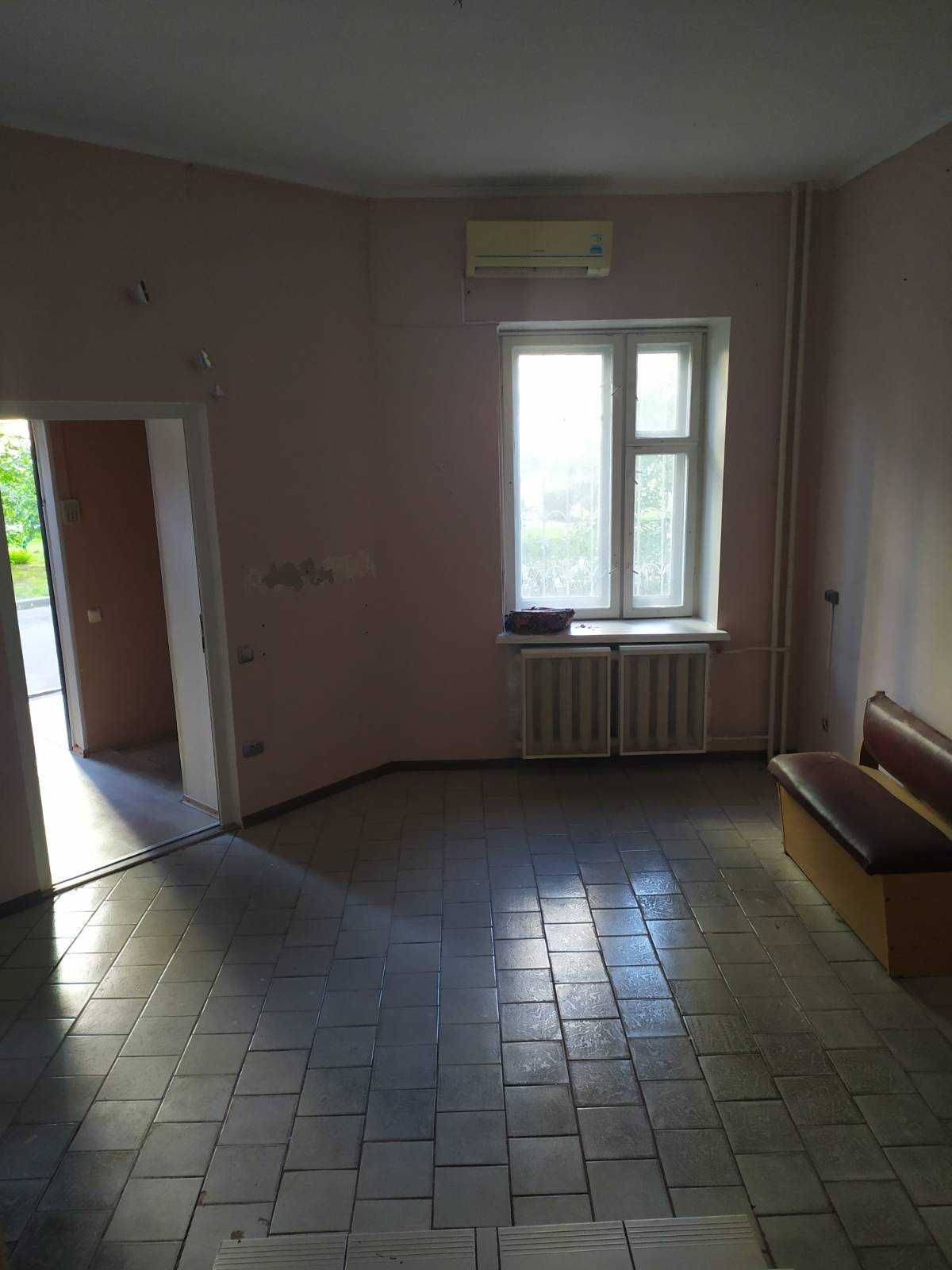 Оренда комерційного приміщення Сосницька,21