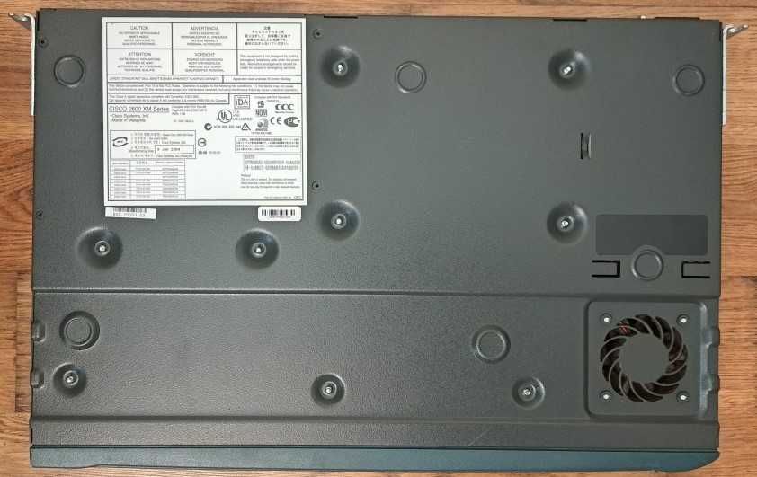 Router CISCO C2621XM-2FE, 1U