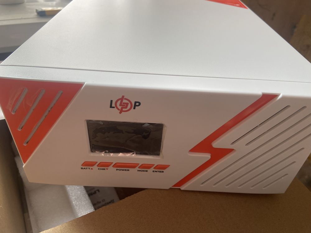 UPS бесперебойного (стабилизатор) питания Logic Power 1500va