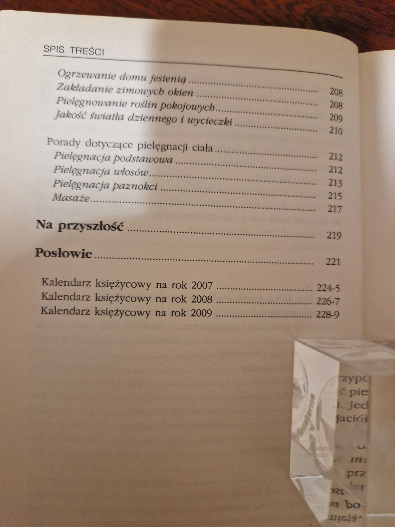 Książka poradnik "Kalendarz księżycowy"