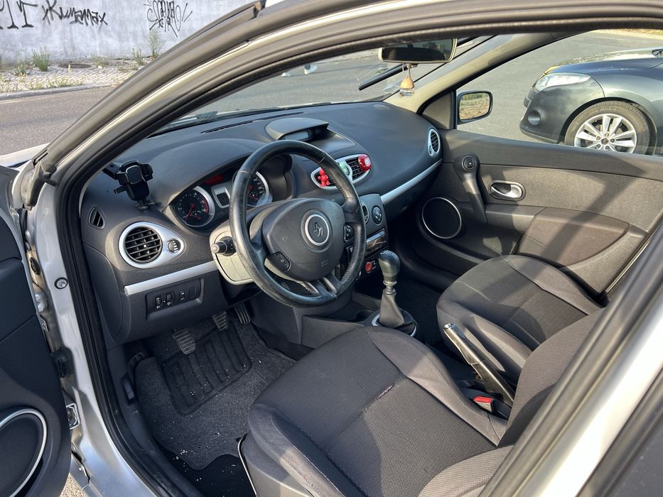 Estou a vender Renault Clio 1.5 DCI