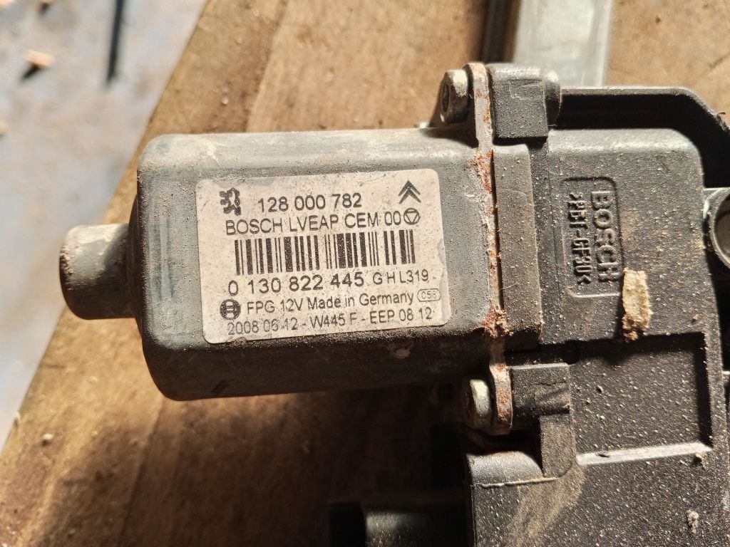 Mechanizm podnoszenia szyby prawy przód citroen C5 x7 III
