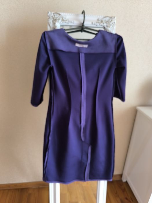 Продам фіолетову сукню та брошку з аметистом