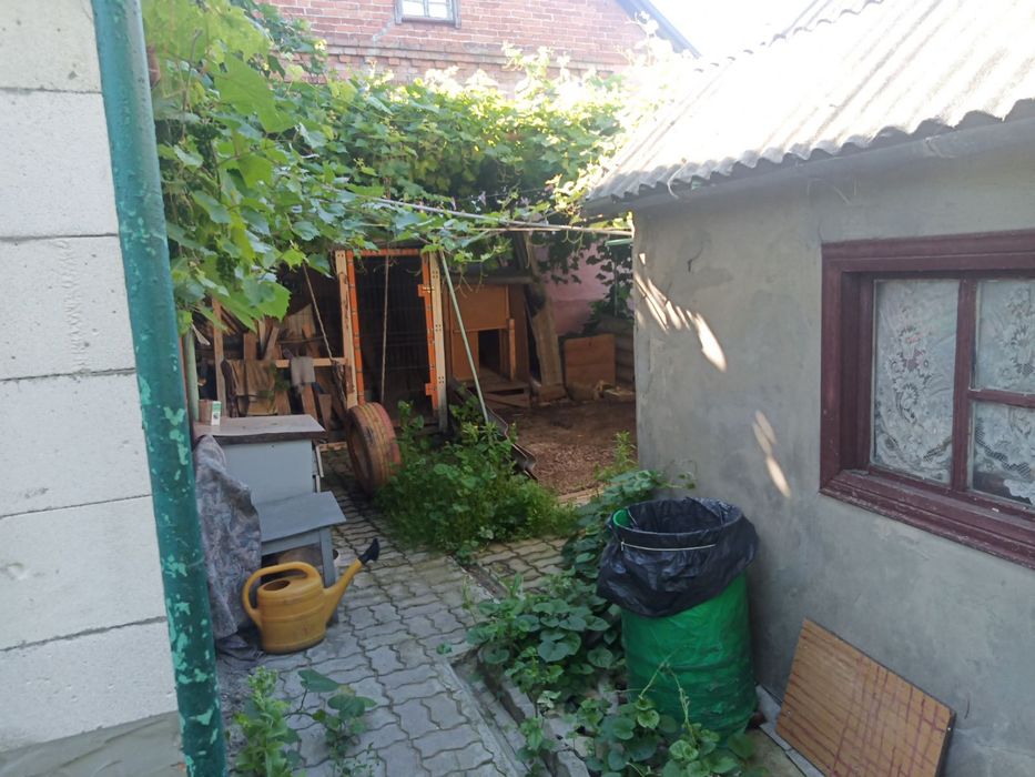 Продаж будинку ..