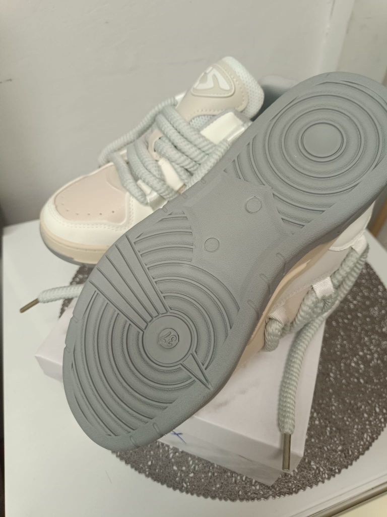 Buty adidasy rozmiar 37