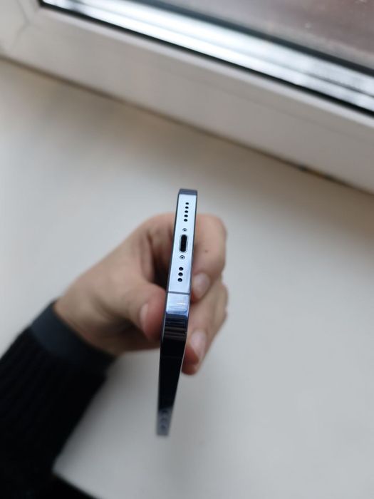 Продам Iphone 13 pro