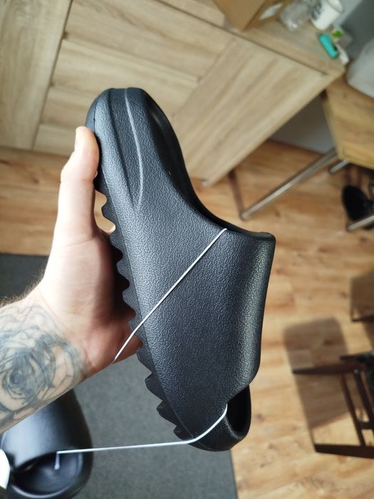 Klapki Yeezy Slide