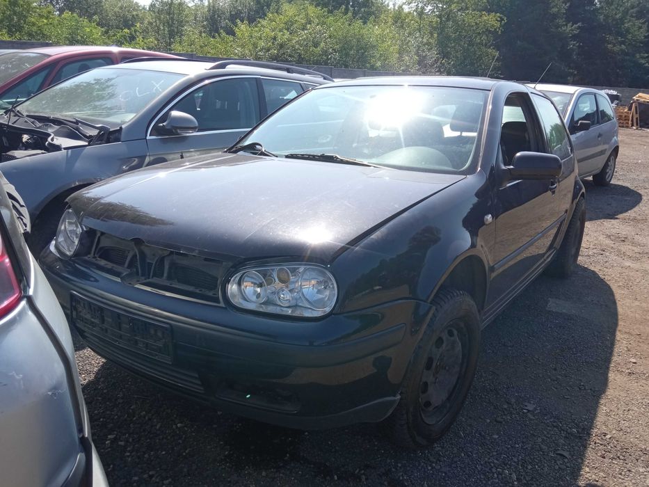 VW Golf IV 1.6 AUS *na części*