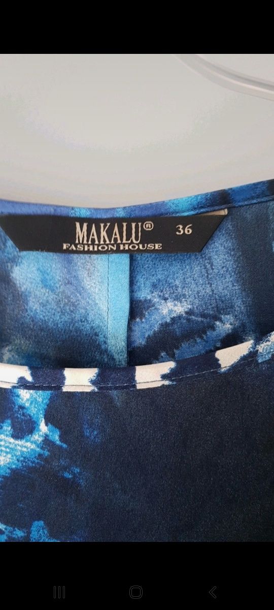 Sukienka firmy Makalu R36