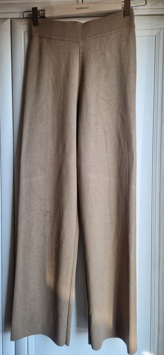 Szerokie dzianinowe spodnie & Other Stories