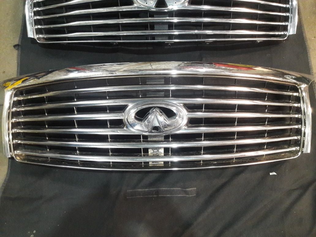 Решітка радіатора.Infiniti QX56