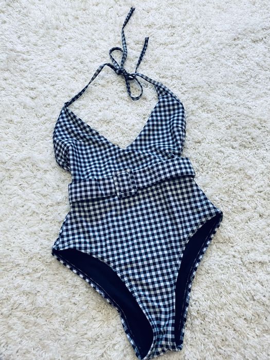 Суцільний купальник