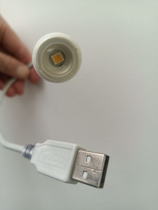 Lampka na USB do laptopa komputera