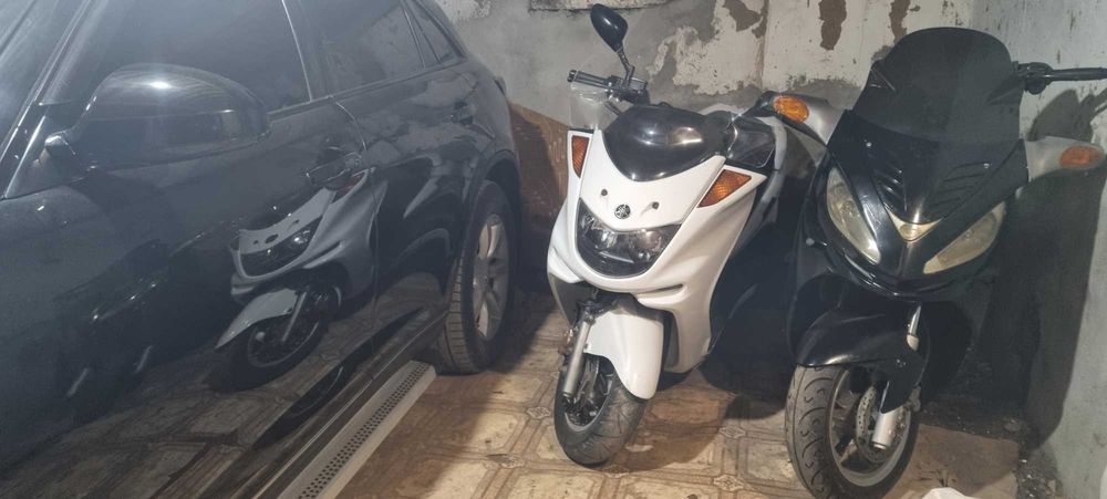 Продам скутер Ямаха Мажести250сс2004г.
